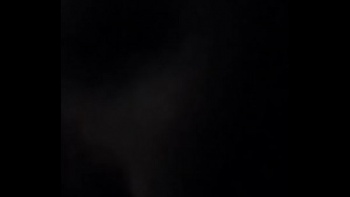 Наклоняя голову