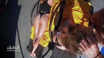 В большую жопу два члена порно видео