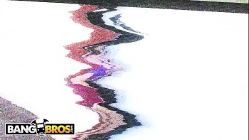 Сосет здоровый хуй смотреть онлайн на порнотелки