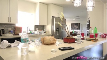 Сматреть сын трахнул мамку