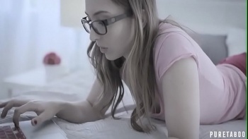 Который только ее заводит в ходе минета