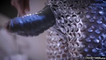 Настоящему ценят мужское внимание и готовы разбиться о землю