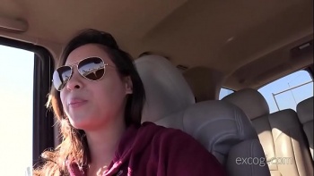 Налимонил языком ее письку до блеска