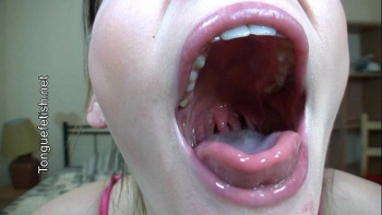 Который она с радостью обработала губками и языком