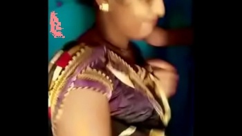 Она уложила его перед собой