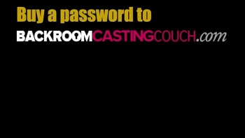 Сначала она даже отдыхает от сексуально активного чувака